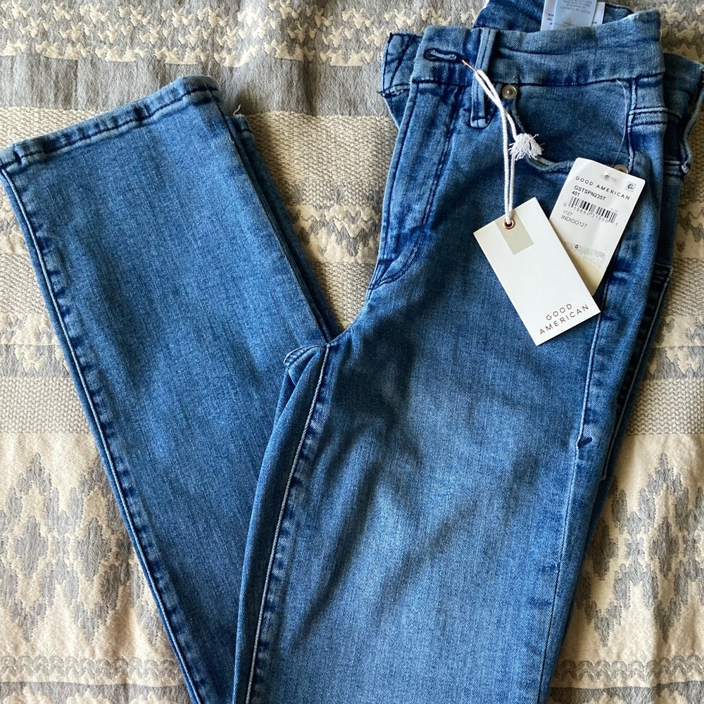 Good American Women's Classic Blue Straight Leg Jeans